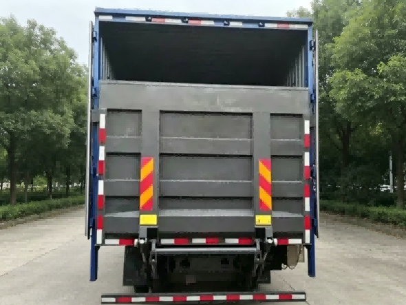 Análisis profundo de la industria: enfrentamiento de materiales de ingeniería: paneles compuestos inteligentes versus acero de alta resistencia versus aleación de aluminio