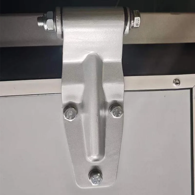 Bisagra de puerta para camión